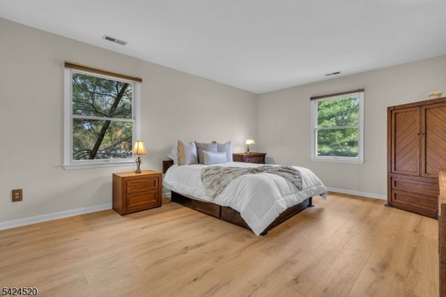 17 Revere St, Bridgewater Twp., NJ 08807