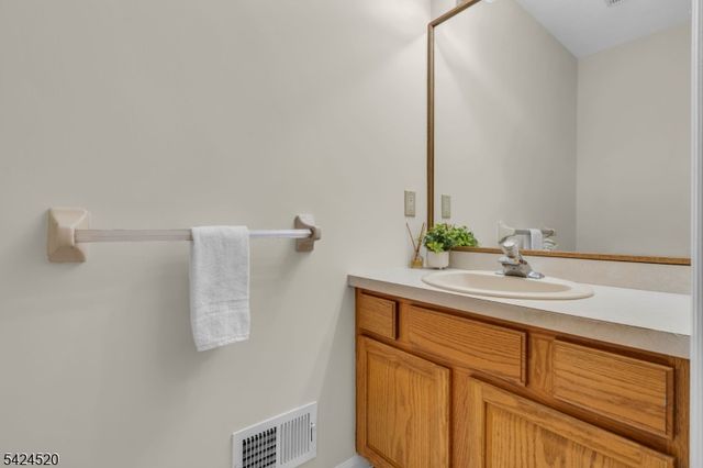 17 Revere St, Bridgewater Twp., NJ 08807
