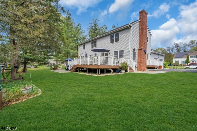 17 Revere St, Bridgewater Twp., NJ 08807