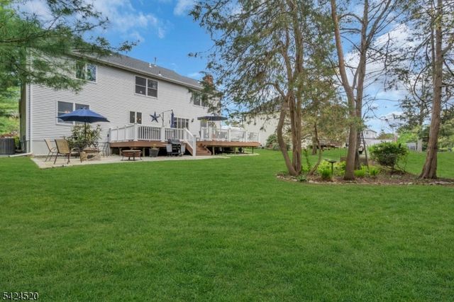 17 Revere St, Bridgewater Twp., NJ 08807