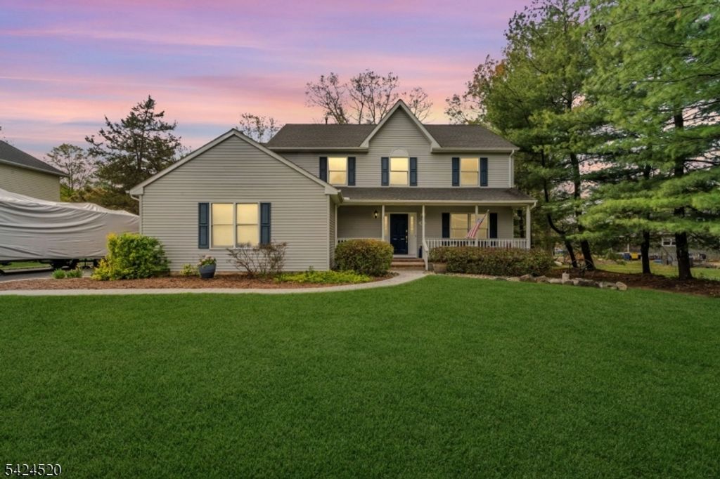 17 Revere St, Bridgewater Twp., NJ 08807