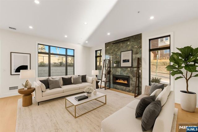 61 Edgewater Road, Cliffside Park, NJ 07010