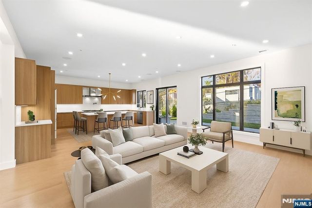 61 Edgewater Road, Cliffside Park, NJ 07010
