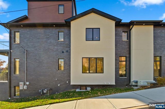 61 Edgewater Road, Cliffside Park, NJ 07010