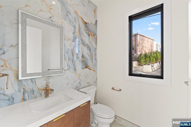 61 Edgewater Road, Cliffside Park, NJ 07010