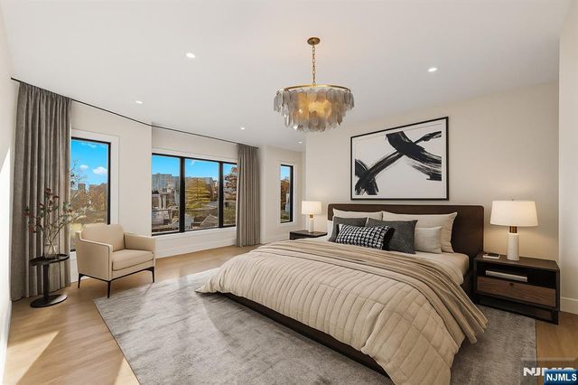 61 Edgewater Road, Cliffside Park, NJ 07010