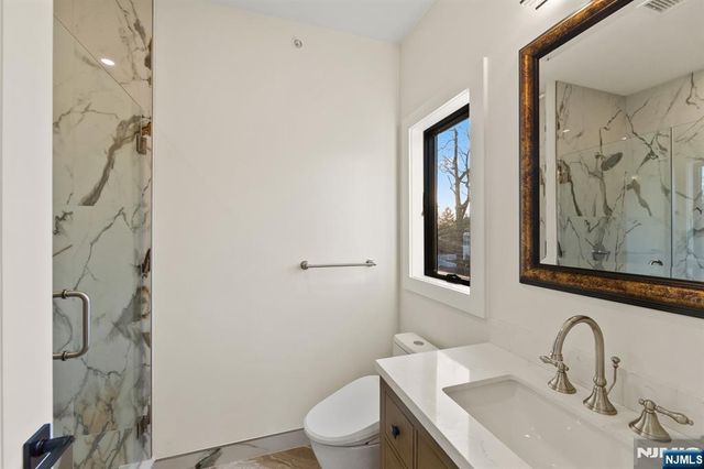 61 Edgewater Road, Cliffside Park, NJ 07010