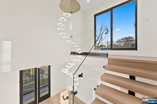 61 Edgewater Road, Cliffside Park, NJ 07010