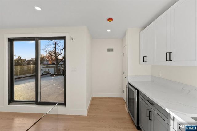 61 Edgewater Road, Cliffside Park, NJ 07010