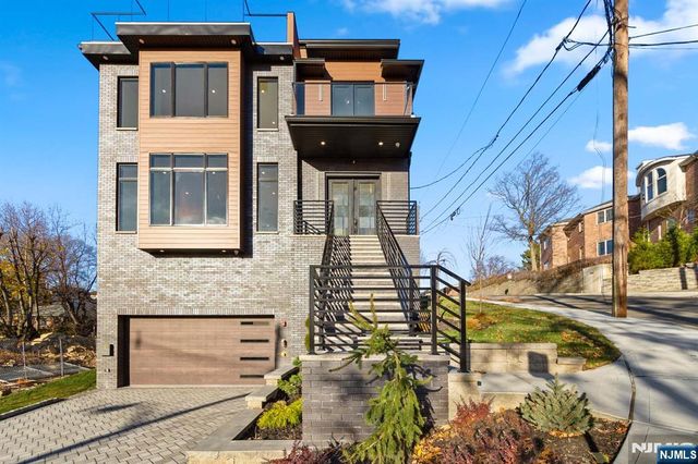 61 Edgewater Road, Cliffside Park, NJ 07010