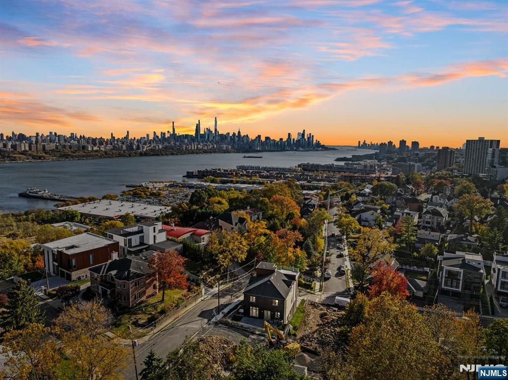 61 Edgewater Road, Cliffside Park, NJ 07010