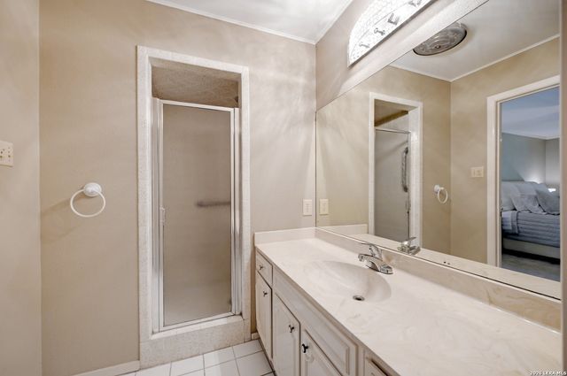 13003 chateau forest, San Antonio, TX 78230