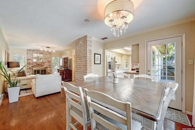 13003 chateau forest, San Antonio, TX 78230