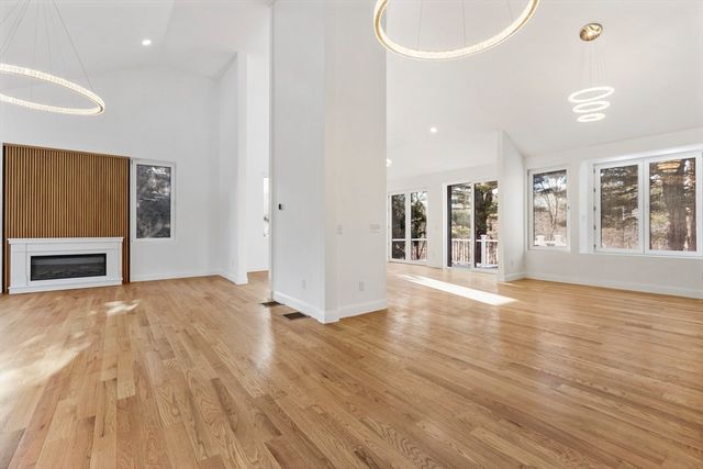 85 Jewell St, Mansfield, MA 02048