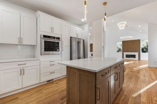 85 Jewell St, Mansfield, MA 02048