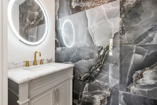 85 Jewell St, Mansfield, MA 02048