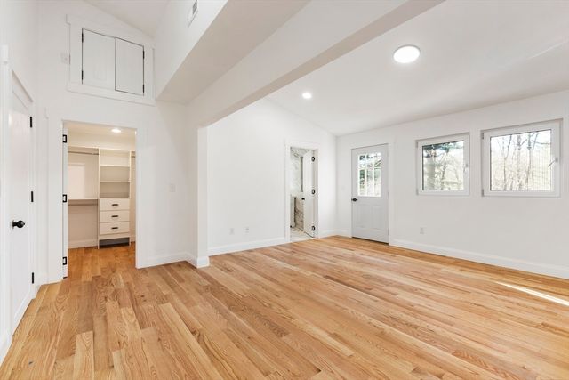 85 Jewell St, Mansfield, MA 02048