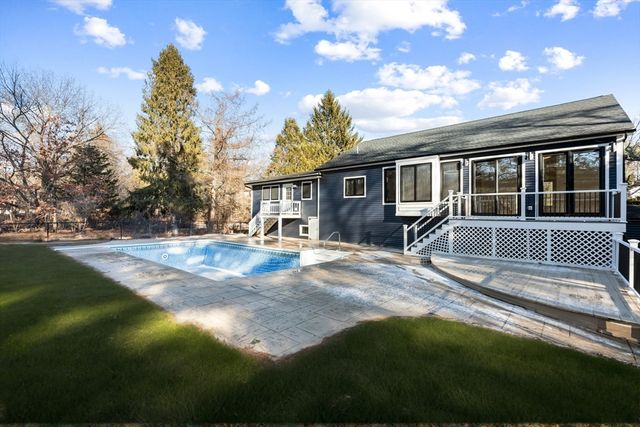 85 Jewell St, Mansfield, MA 02048