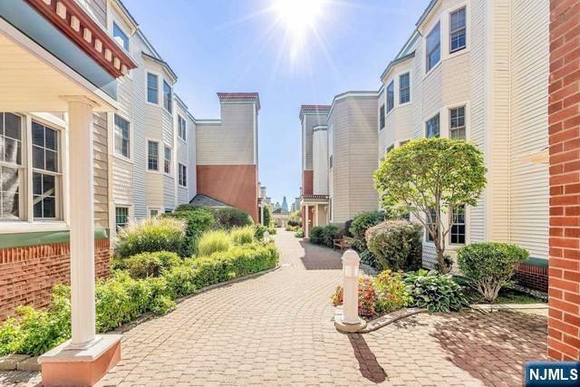 331 Promenade, Edgewater, NJ 07020