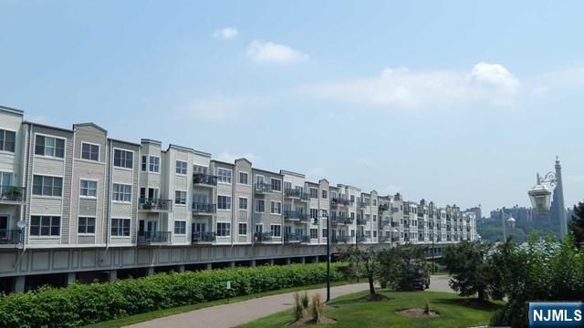 331 Promenade, Edgewater, NJ 07020