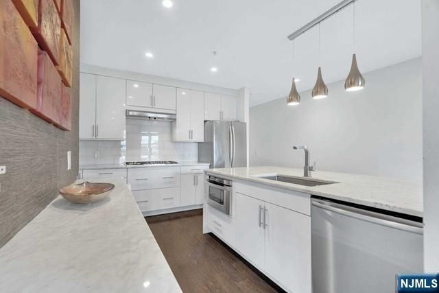 331 Promenade, Edgewater, NJ 07020