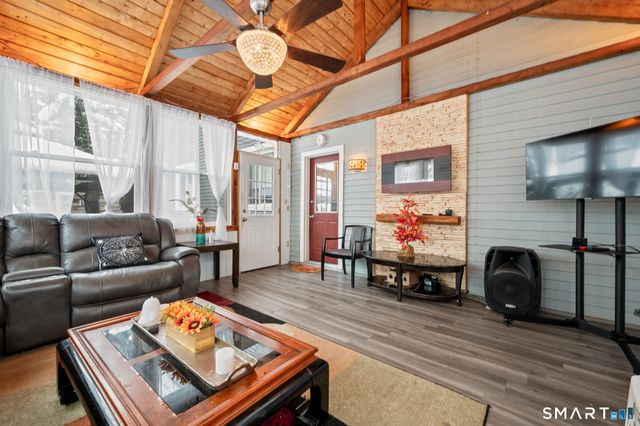 278 Thompsonville Road, Suffield, CT 06078