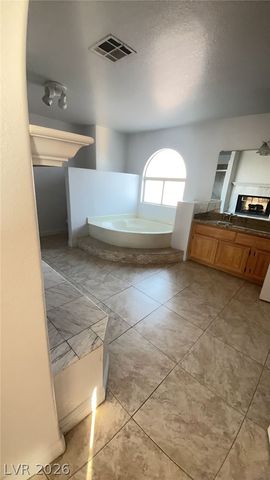 9428 Salt Water Court, Las Vegas, NV 89117