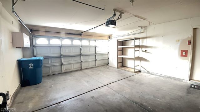 9428 Salt Water Court, Las Vegas, NV 89117