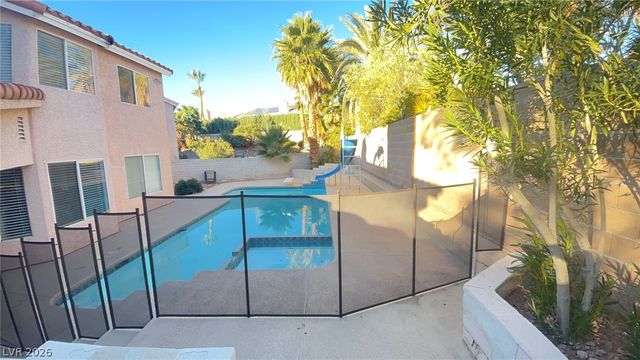 9428 Salt Water Court, Las Vegas, NV 89117