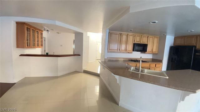 9428 Salt Water Court, Las Vegas, NV 89117