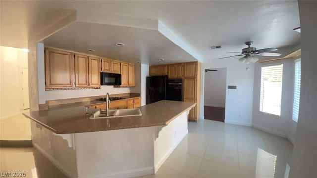 9428 Salt Water Court, Las Vegas, NV 89117