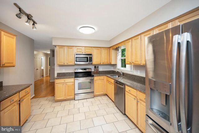 679 CROPP RD, Fredericksburg, VA 22406