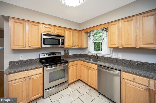 679 CROPP RD, Fredericksburg, VA 22406