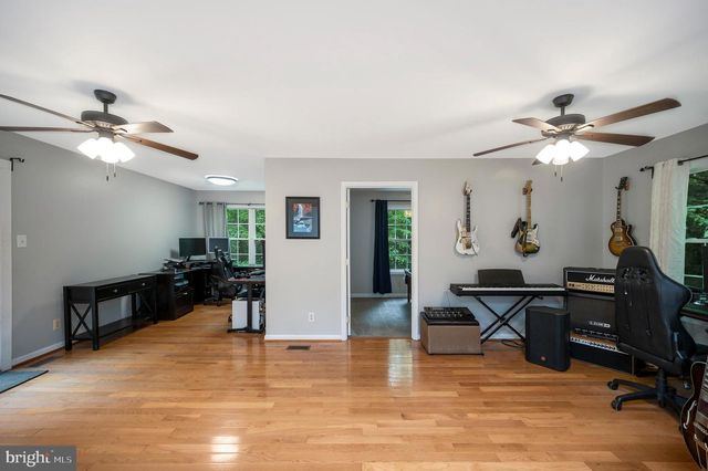 679 CROPP RD, Fredericksburg, VA 22406