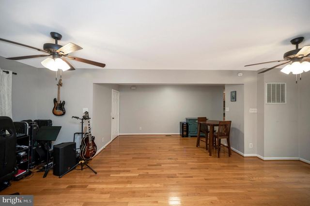 679 CROPP RD, Fredericksburg, VA 22406