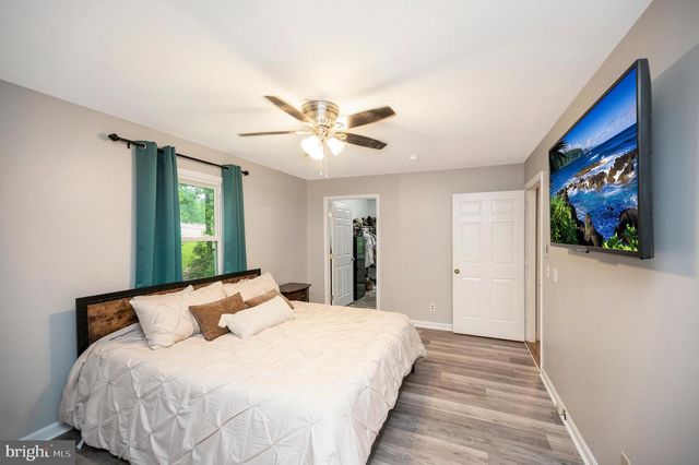 679 CROPP RD, Fredericksburg, VA 22406