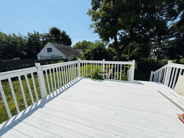 54 E Fairmount Avenue, Pontiac, MI 48340