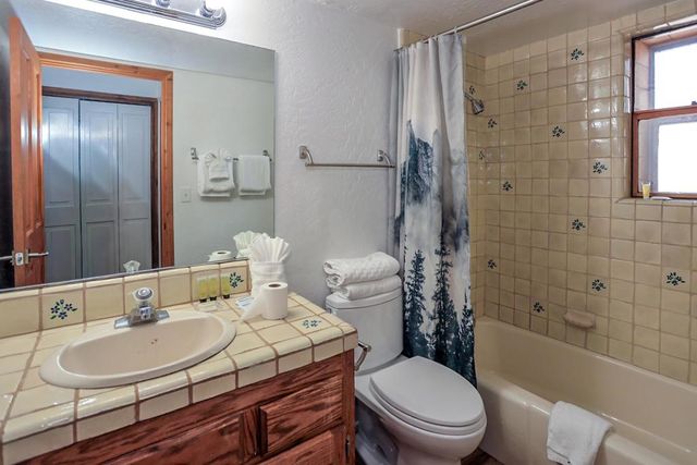 42638 Moonridge Road, Big Bear, CA 92315