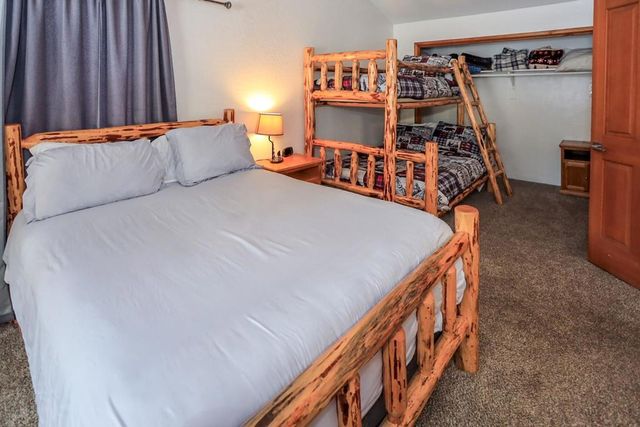 42638 Moonridge Road, Big Bear, CA 92315