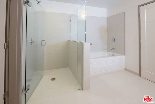 3033 Wilshire Avenue PH1602, Los Angeles, CA 90010