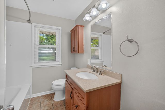 7205 Maple Drive, Urbandale, IA 50322