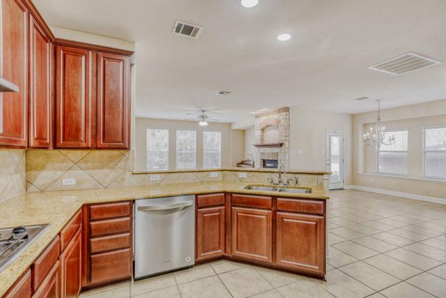 24 Stone Terrace DR, Austin, TX 78734