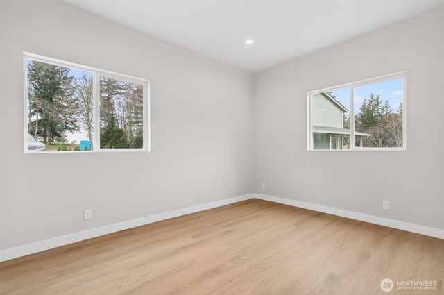 11 Sun Crest Lane, Cathlamet, WA 98612