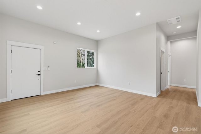 11 Sun Crest Lane, Cathlamet, WA 98612