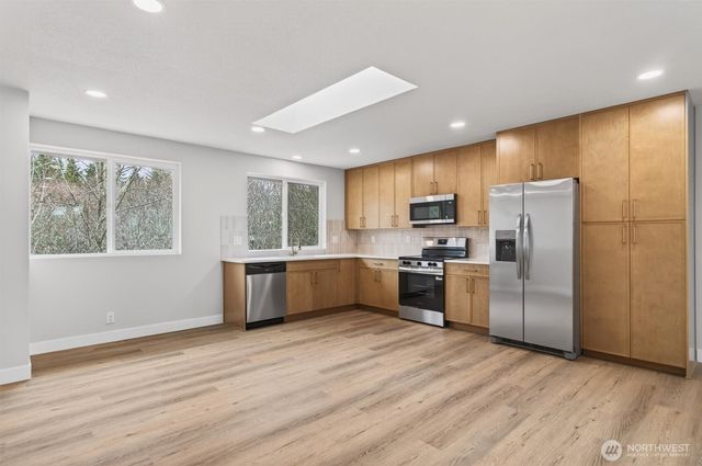 11 Sun Crest Lane, Cathlamet, WA 98612