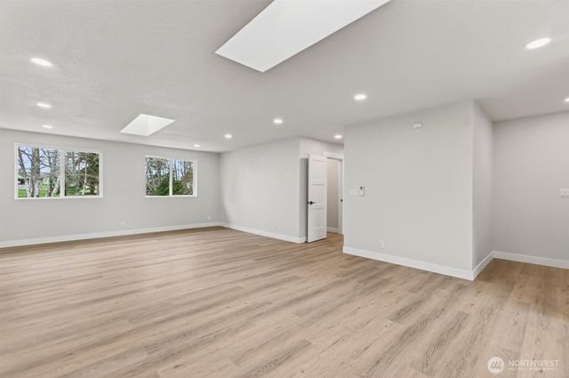 11 Sun Crest Lane, Cathlamet, WA 98612