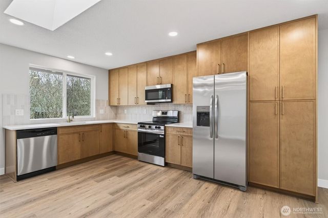 11 Sun Crest Lane, Cathlamet, WA 98612