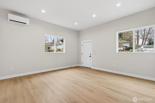 11 Sun Crest Lane, Cathlamet, WA 98612