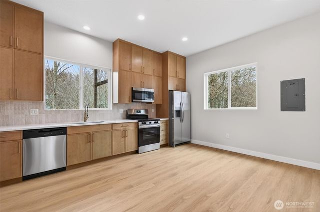 11 Sun Crest Lane, Cathlamet, WA 98612