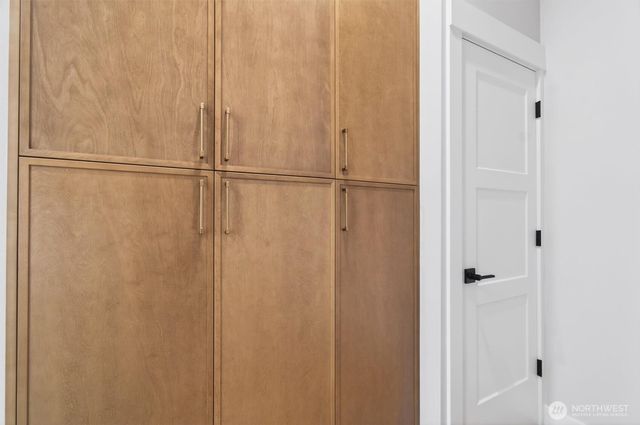 11 Sun Crest Lane, Cathlamet, WA 98612